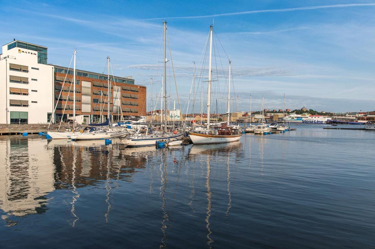 Hotell Radisson Blu Riverside 4*